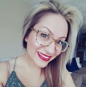 Meet your Posher, Mykela